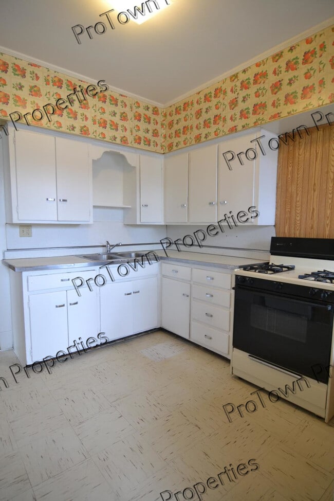 Photo - 213 N Hickory St Unit 2N