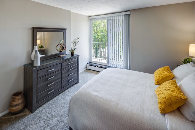 Solon Club Apartment Homes