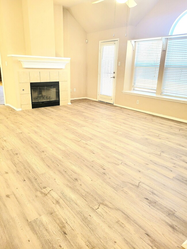 Photo - 4501 Aspen Glen Rd