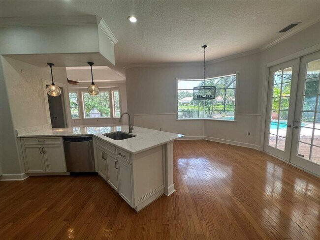 Photo - 4910 Old Creek Dr