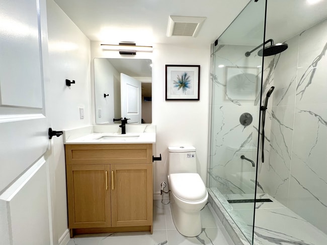 Photo - 2 Lytton Blvd