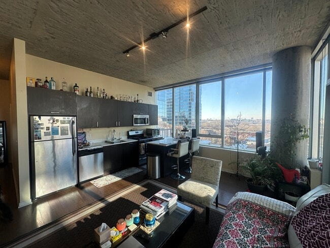 Photo - 1345 S Wabash Ave