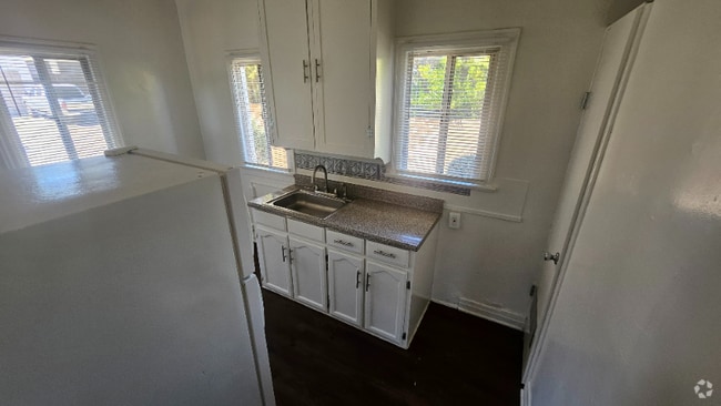 Building Photo - 3707 Monon St Rental