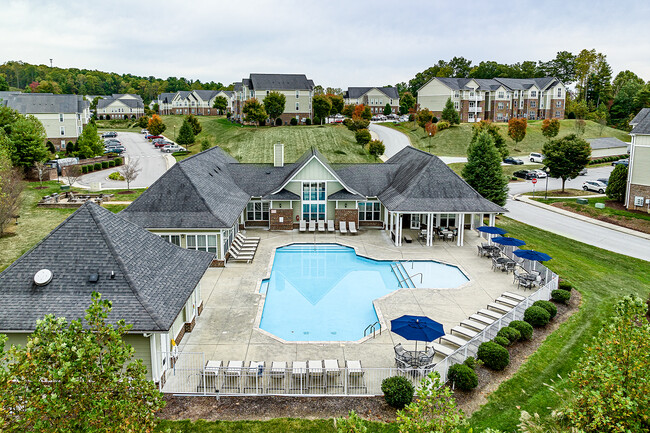 Ballantyne Commons Apartments - Ballantyne Commons Apartments