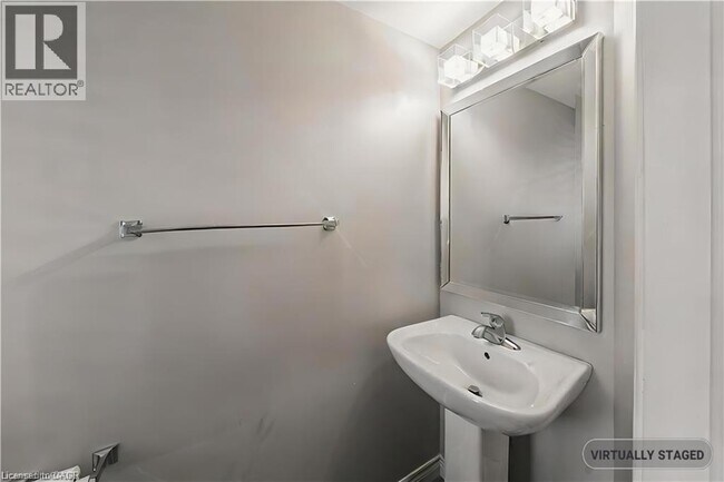 Photo - 35 Charleswood Cres