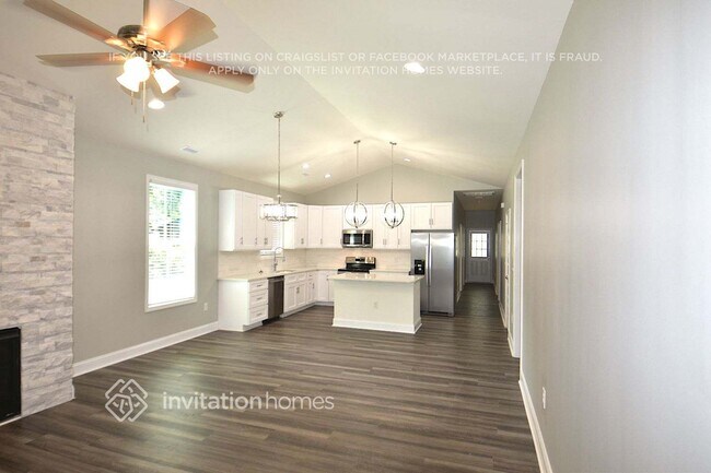 Photo - 305 W Watson St