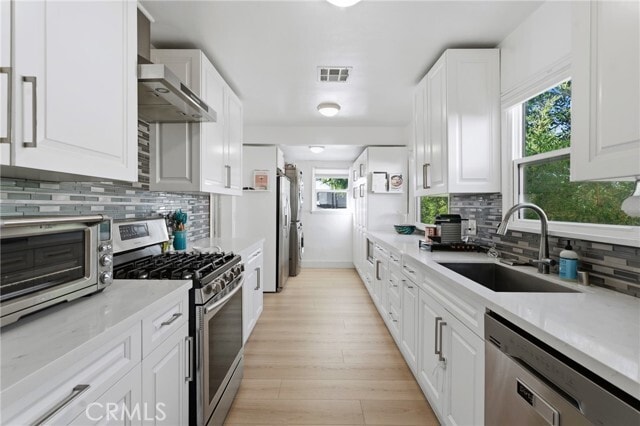 Photo - 5244 Vanalden Ave