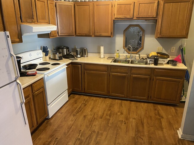 Building Photo - 62 King St Unit 64 Rental