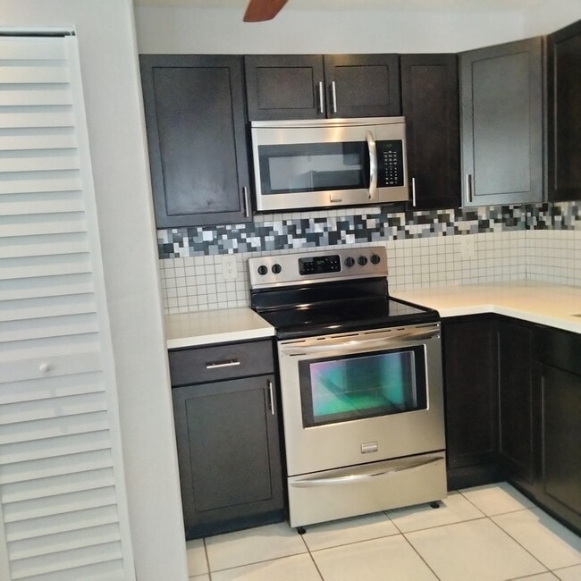 1398 NE 32nd St Unit Duplex A