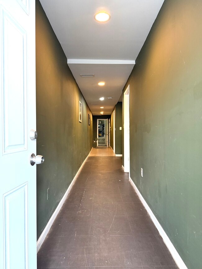 Photo - 1821 N Capitol St NE Unit North Capitol ST APT 1