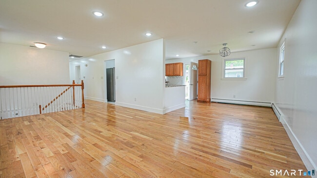 Photo - 870 Woodtick Rd