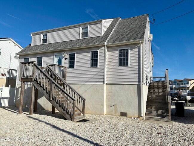 24 Richard Dr