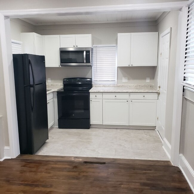 Photo - AVAILABLE TO SHOW!