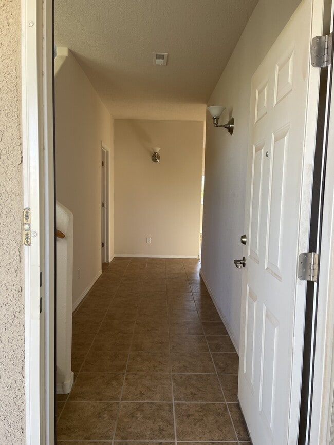 Photo - 2230 Vista de Colinas Dr SE