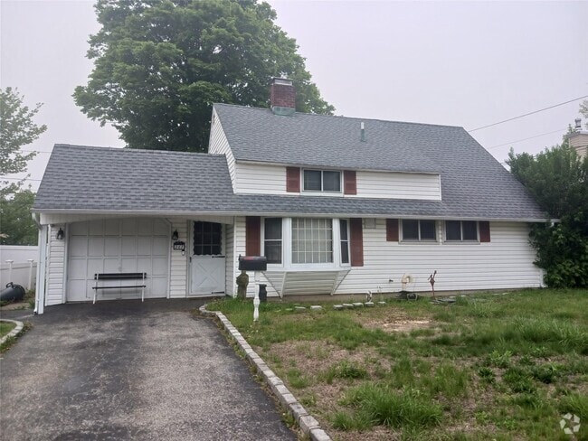 Building Photo - 267 Elm Dr S Rental