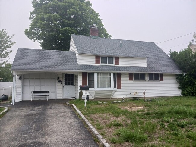Photo - 267 Elm Dr S House