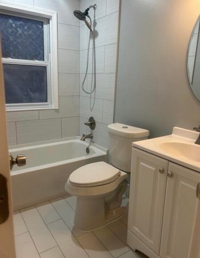 Photo - 1977 Princeton Rd