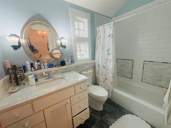 Photo - 1107 Nueces St