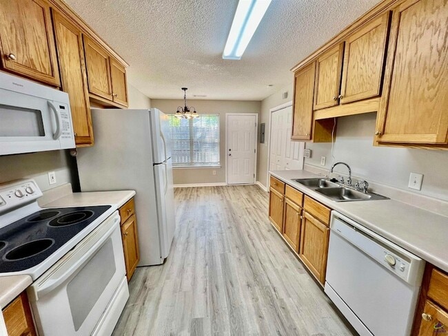 246 Katelyn Cir