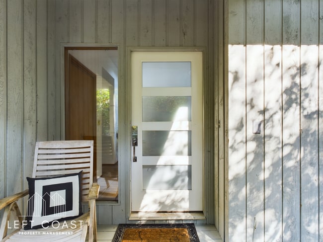 132 Salishan Dr