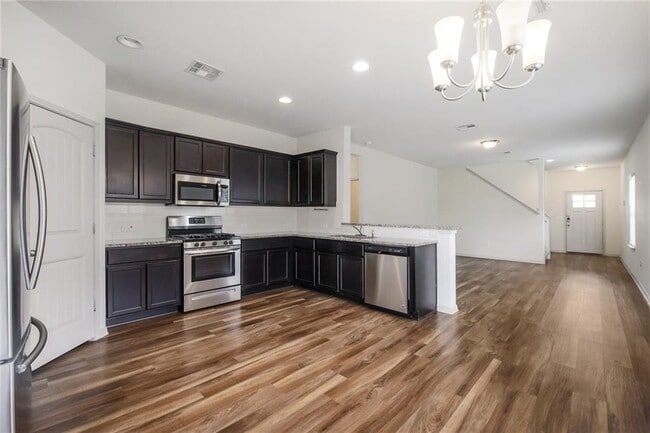 Photo - 109 Kleberg Ct