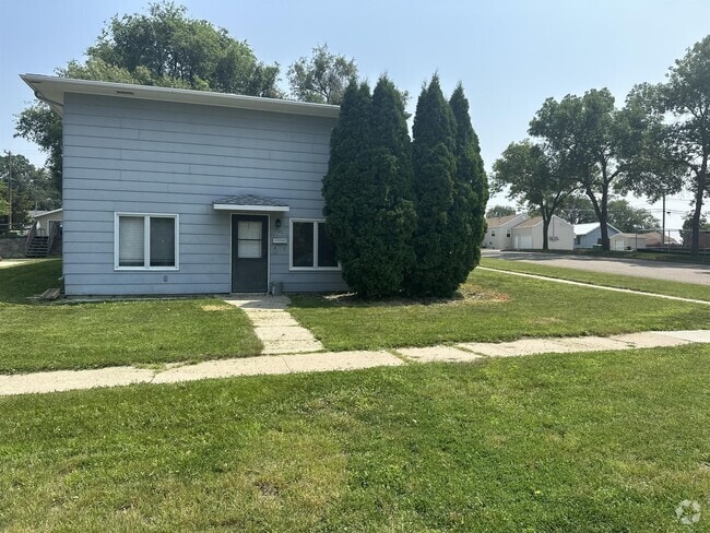 Building Photo - 701 N 19th St Rental
