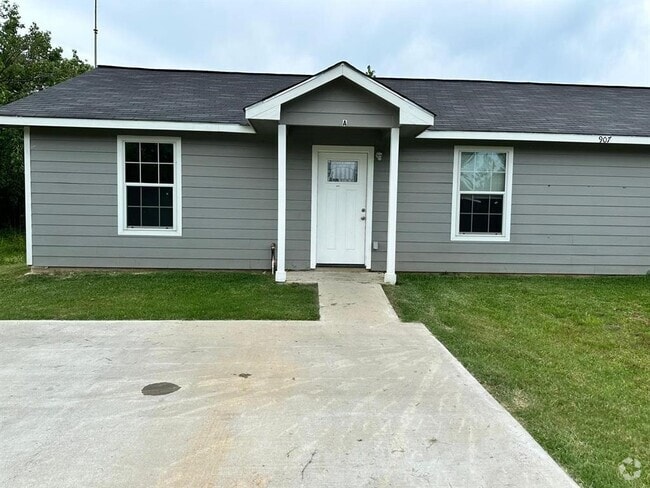 Building Photo - 907 FM 2830 Rental