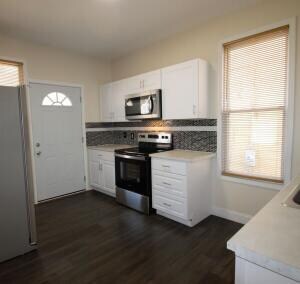 Photo - 1170 Walters St