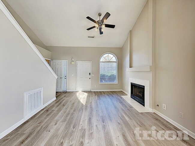 Photo - 4242 Tenneyson Ln