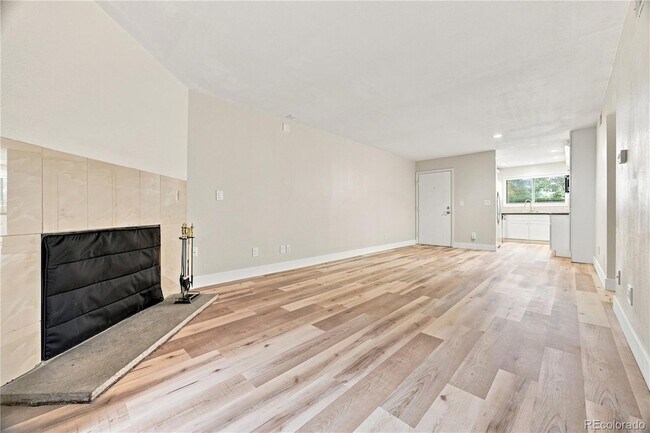 433 Wright St Unit 101