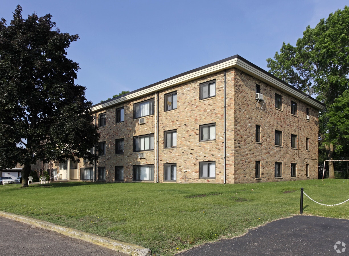 Photo - 7037 Concord Blvd E