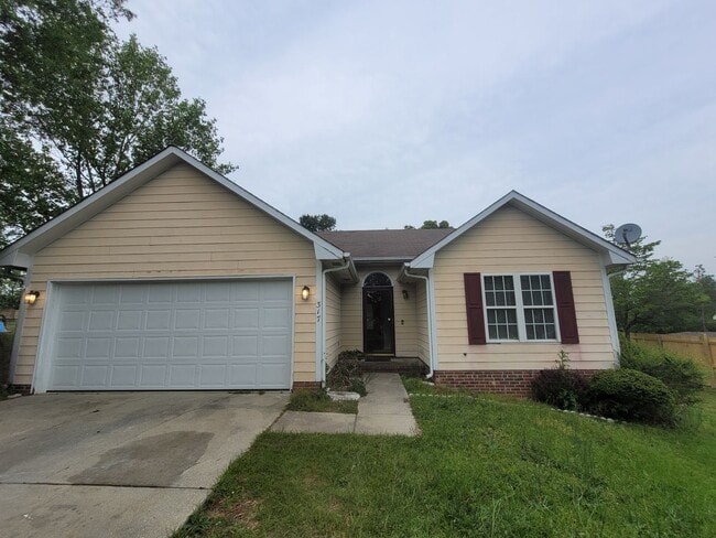 Building Photo - LVP floors, Large Yard!  3 BRM, 2 BHs, Double Garage!