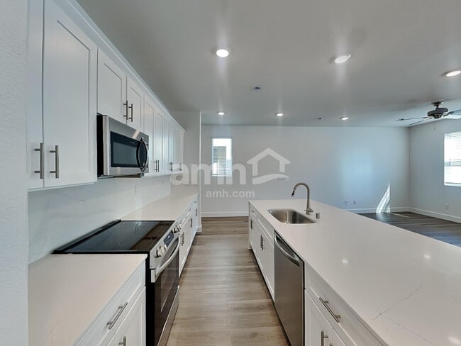 Photo - 4552 Camden Bridge St