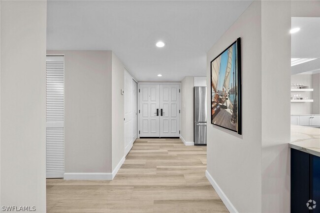 Building Photo - 6585 Nicholas Blvd Unit 805 Rental