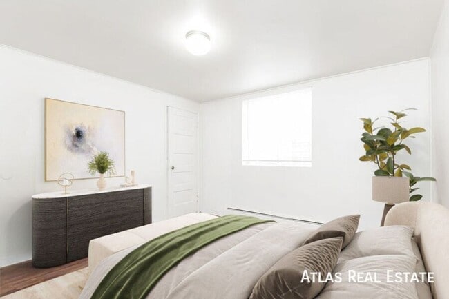 Building Photo - 681 Fraser St Unit A Rental