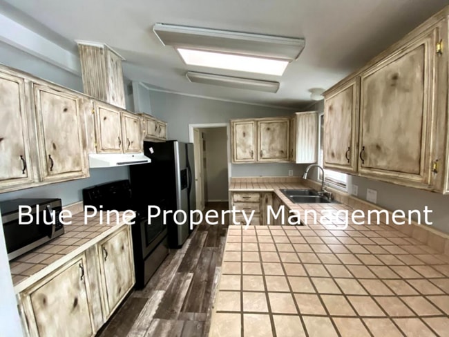 Photo - 705 Eve Dr