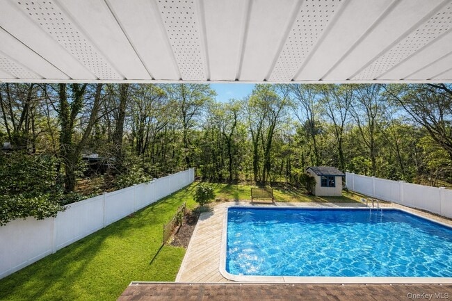 Photo - 32 Sterling Dr