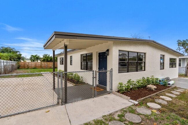 Building Photo - 2415 Lewis Rd