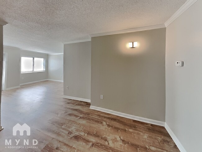 Photo - 795 Hammond Dr Unidad 504