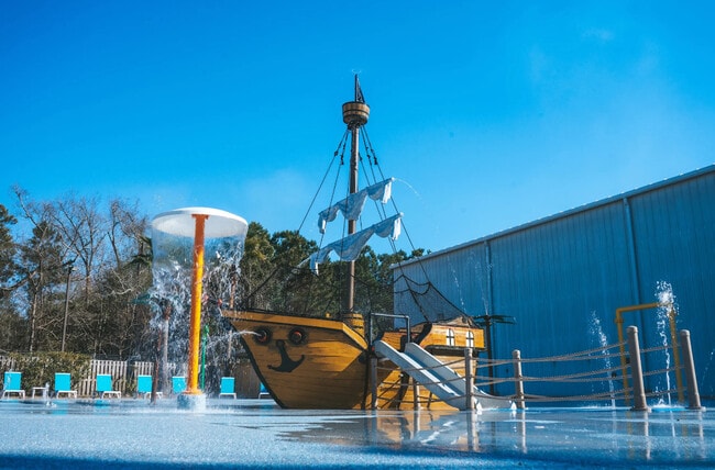Splash Pad - The Retreat Biloxi