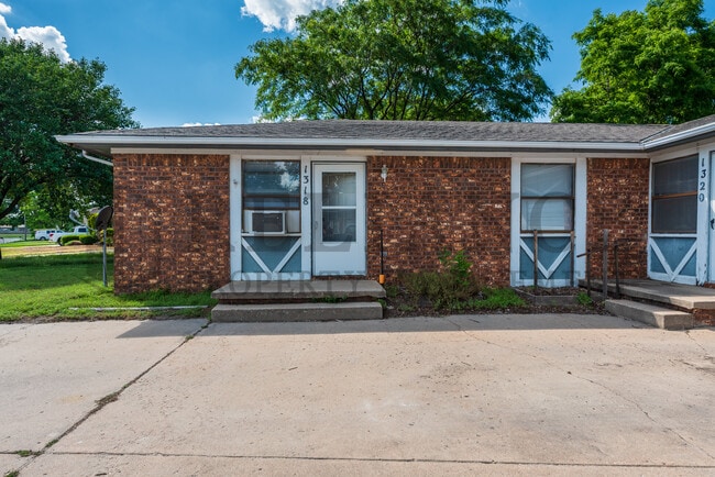 Photo - 1318 Peach Ave