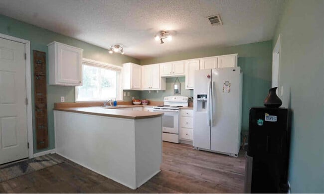 Photo - 603 Cherokee Trail