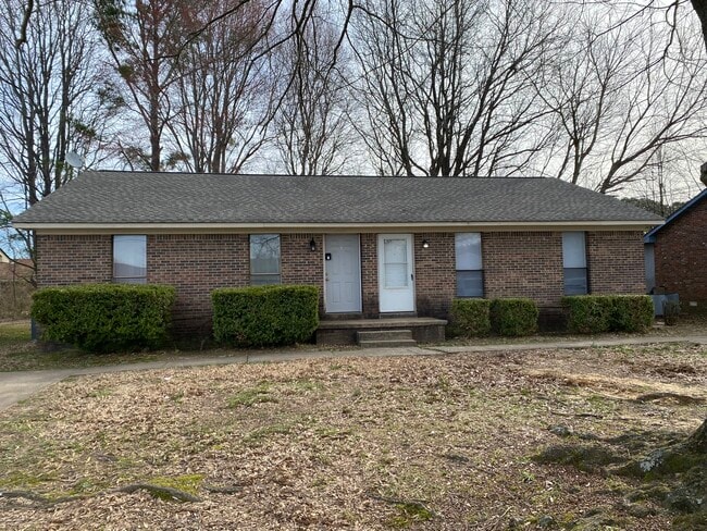 Building Photo - 102 Hillshire Cv Unit R