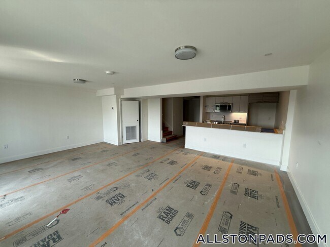 1079 Commonwealth Ave Unit 433