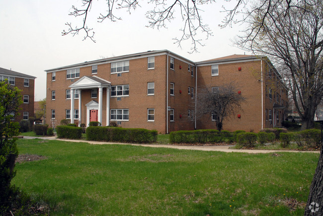 Exterior - High Park Terrace Apartments