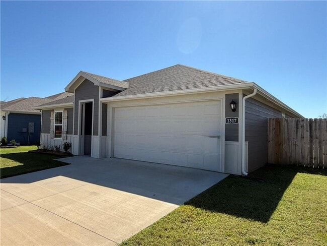 Photo - 1317 Chavis St