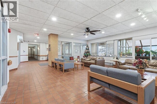 Photo - 18 Mall Rd Unit 412