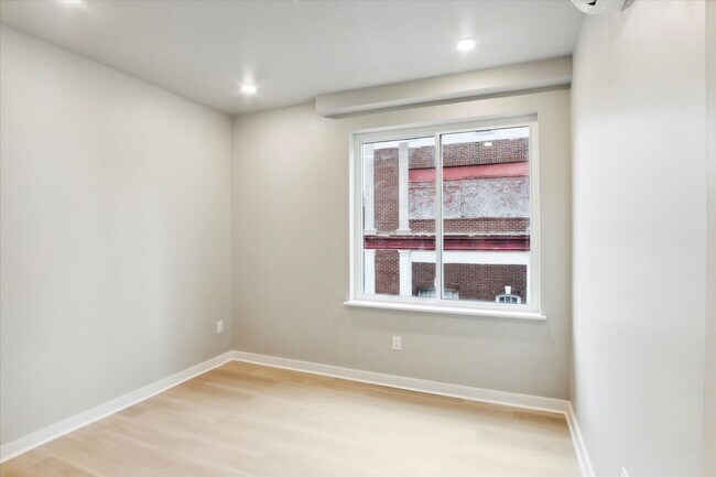 Photo - 316 S 52nd St Unit #5