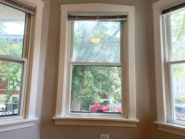 Photo - 2930 N Hamlin Ave Unit 2930NH01