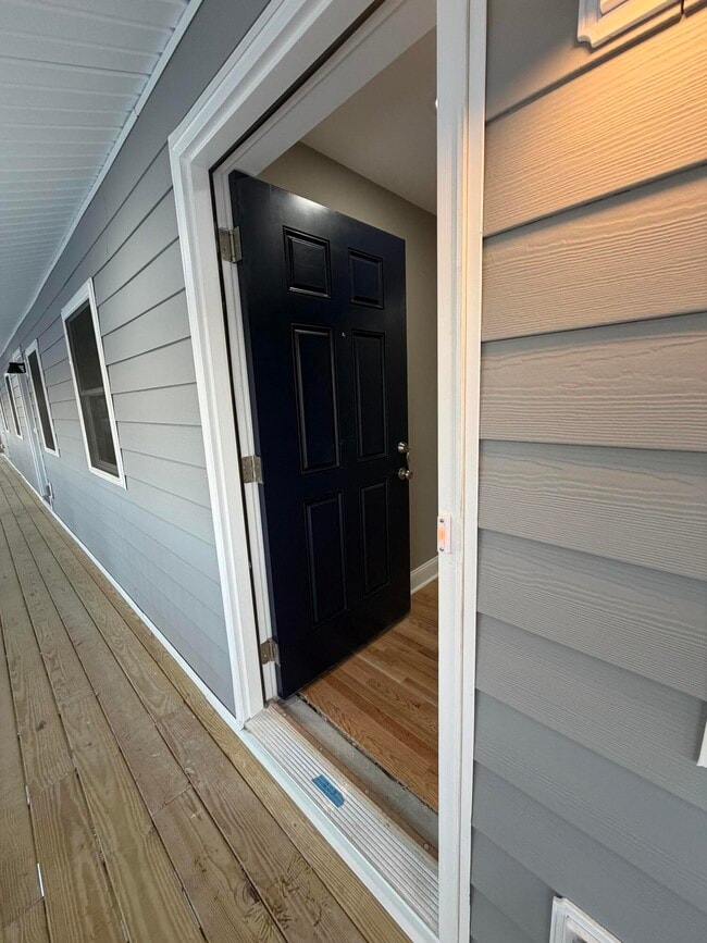 Photo - 402 Gunn St Unit 203